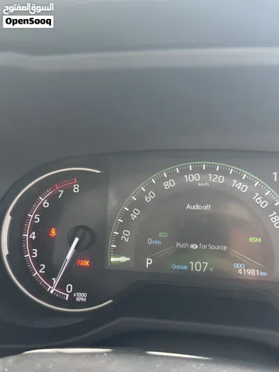Toyota RAV 4 XLE 3