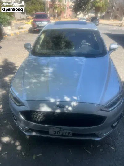 Ford Fusion SE 3