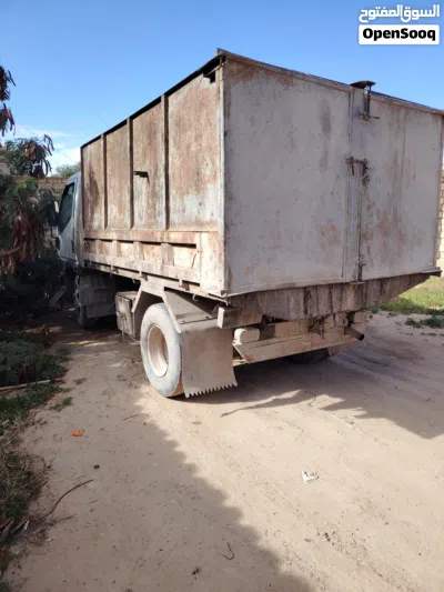 ميتسوبيشي فوسو Canter 2