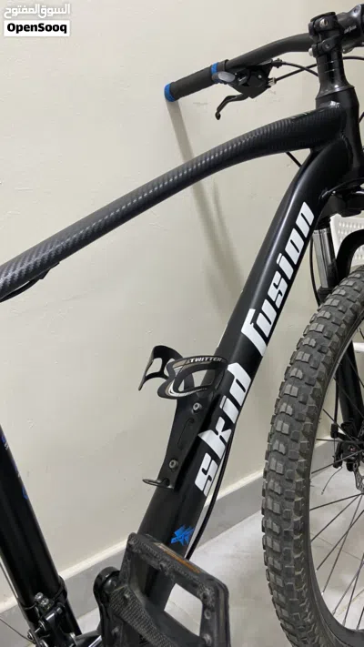 Skid fusion mountain bike well maintained in great condition still brand new looking 2 months old 3