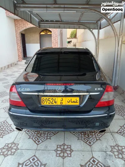 Mercedes Benz E-Class Standard 4