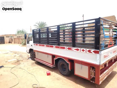 Mitsubishi Fuso Rosa 4