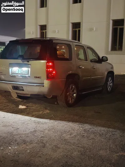 GMC Yukon Denali 3
