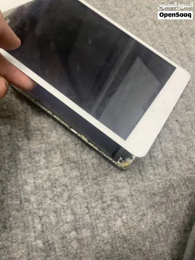 ايباد مني 2 للبيع ب 9دنانير يمكن استفاده منه ب قطع 3
