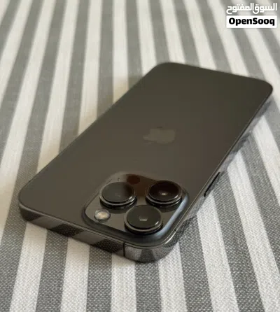 IPhone 13 Pro Max space gray 128GB used like new 4
