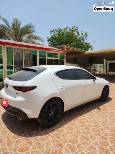 Mazda 3 S 4