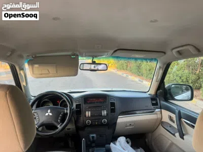 ميتسوبيشي باجيرو GLS 2