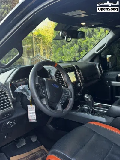 Ford F-150 Raptor 4