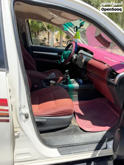 Toyota Hilux Standard 4