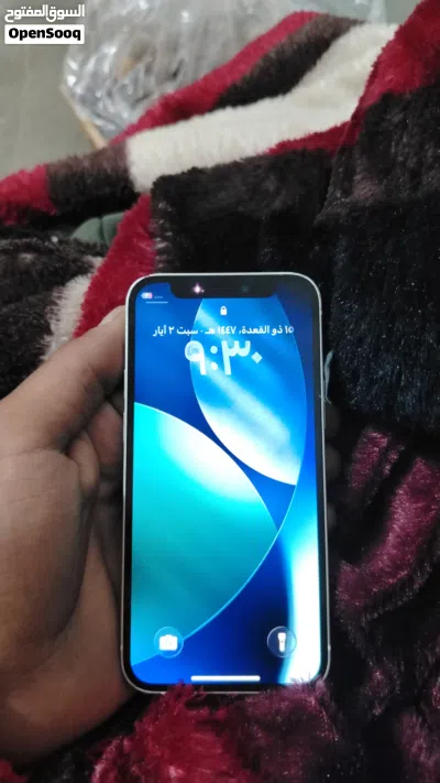 للبيع: آيفون 12 ميني (iPhone 12 mini) - أبيض ملكي الجهاز يتميز بحجمه المريح والمميز وأدائه السريع، 3