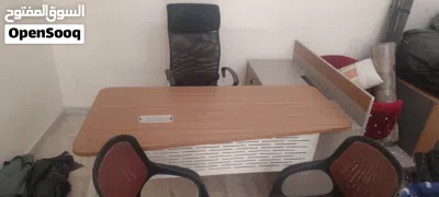 مكتب مع 3كراسي 2