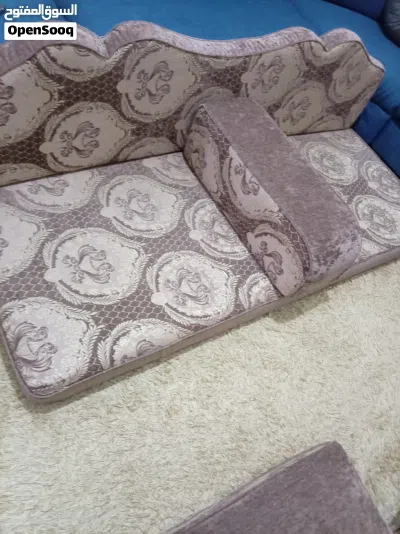 جلسة أرضية موجود في اربد حواره 4