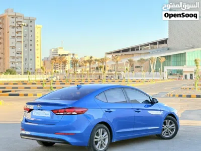 Hyundai Elantra GL MID 3
