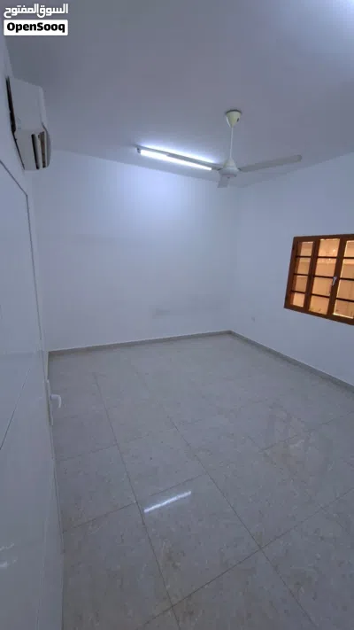 ستوديو للايجار فى بوشر قريب كليه مسقط studio for rent in boshar near muscat college 4