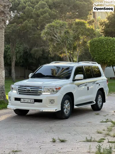 تويوتا لاند كروزر GXR 4