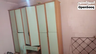 دولاب خشب للبيع مش ناقص شي 2