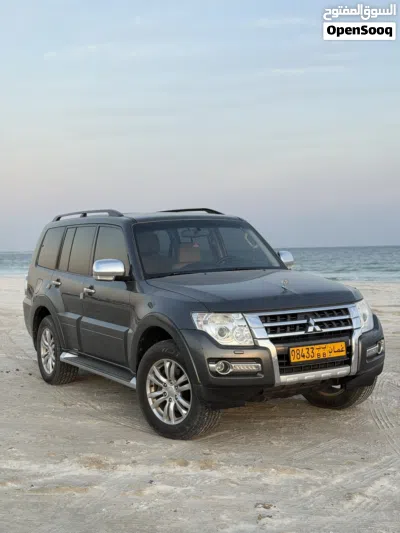 Mitsubishi Pajero GLX 2