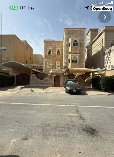 للبيع بيت في القرين قطعه 1 الوصف: 3 أدوار تكييف مركزي ومصعد، بيت نظيف ومجدد ( فاضي تسليم فوري ) 2