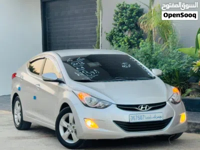 Hyundai Avante SE 2