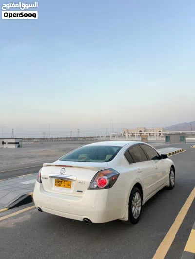 Nissan Altima S 2