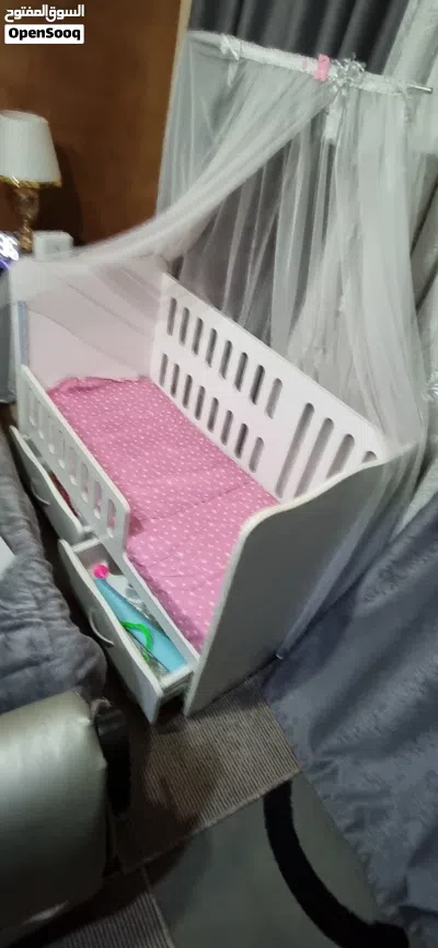 تخت اطفال ابيض بحاله الجديد 4