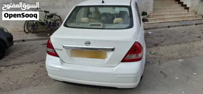 Nissan Tiida 4