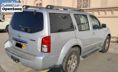 Nissan Pathfinder SV 3