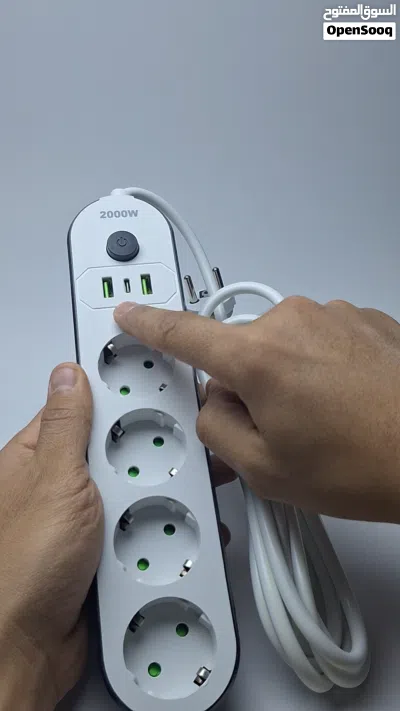 مشترك كهرباء قوي 2000W + منافذ USB 2