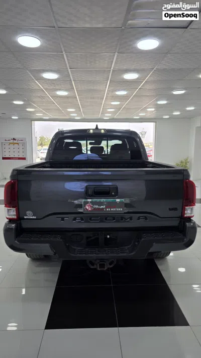 Toyota Tacoma SR5 2