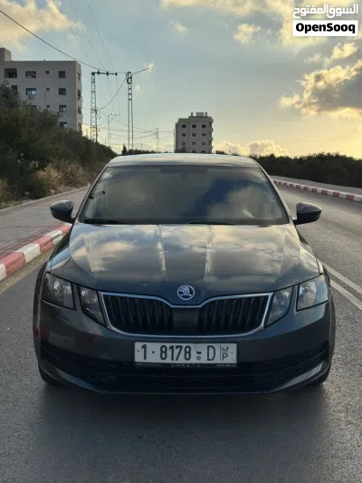 سكودا اوكتافيا Standard 4