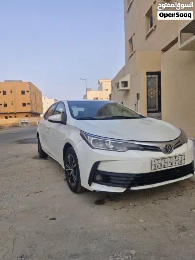 تويوتا كورولا XLE 3