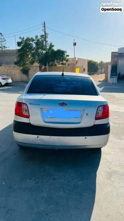 كيا ريو Standard 2