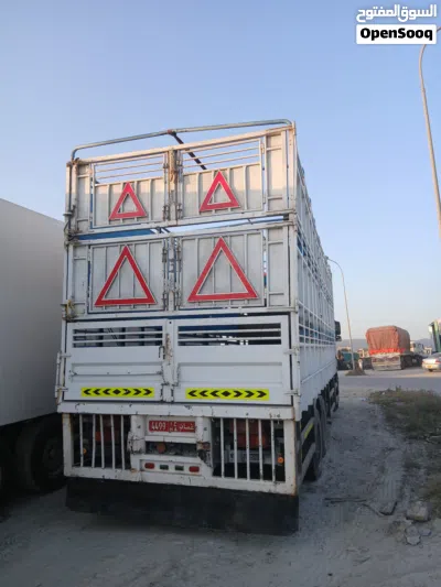 Used 2005 Volvo Box Truck for Sale - Reliable Commercial Vehicle volvo truck 2005 FH 10 ton 30 feet 4