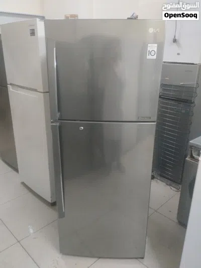 LG clean condition fridge for sale 2