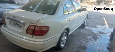 Nissan Sunny SL 4