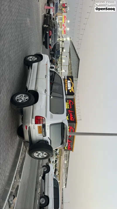 Toyota Land Cruiser VXR 2