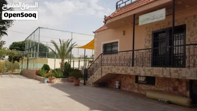 مزرعة مع فيلا للبيع في مادبا 4800 متر 2