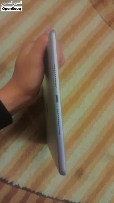 أيباد (8) نسخة (32) جيجابايت 4