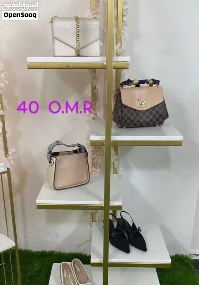 طاولات عرض / ستاندات عرض وديكور : 2