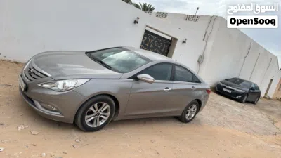 Hyundai Sonata Standard 2