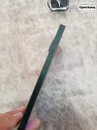 للبيع: iPhone 14 عادي (بحالة ممتازة) 3