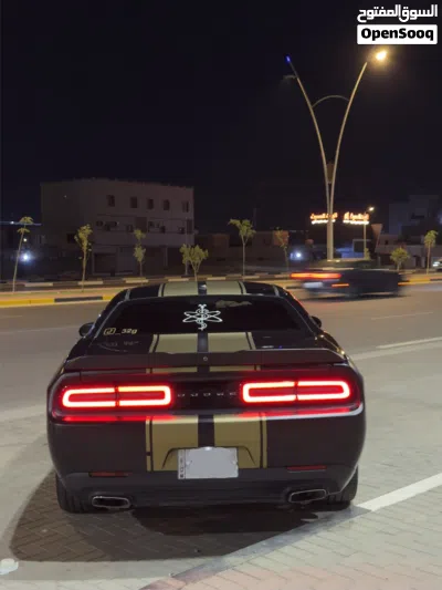 Dodge Challenger SXT 3