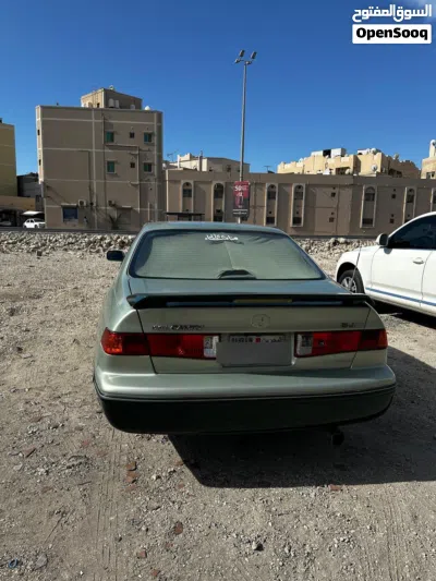 Toyota Camry GLI 4