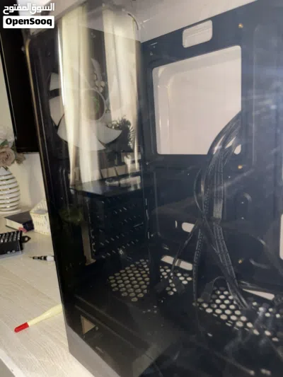 Pc case comes with 4 fans (cleaned) 4