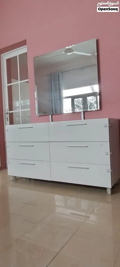 فرصة مميزة لاقتناء غرفة نوم فاخرة وأنيقة من هوم سنتر Home Center Elegant Luxury Bedroom Set 4