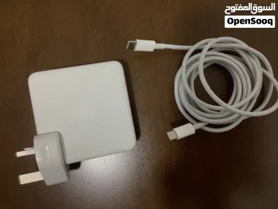ماك بوك برو MacBook Pro مساحه 512 ذاكرة32 حجم الشاشة 156 استعمال خفيف جدا 2