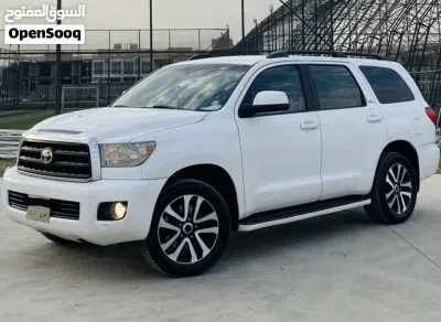 Toyota Sequoia SR 5 2