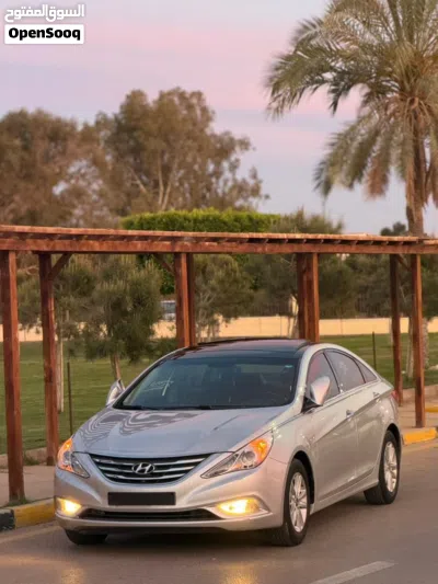 Hyundai Sonata Limited 4