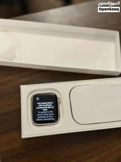 Apple watch SE second generation clean 44mm 3