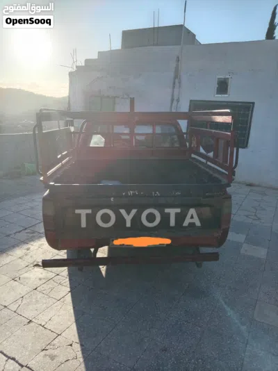 Toyota Hilux GLX 2